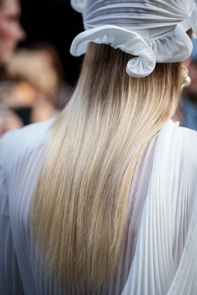 Cabello suave y frizz.